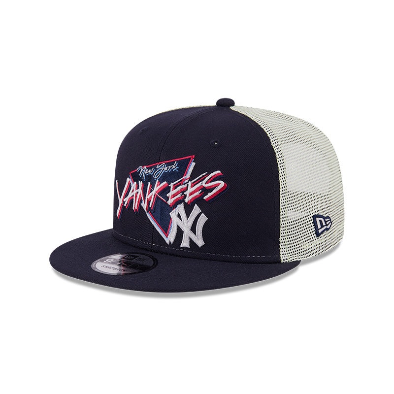 New York Yankees Glow-In-The-Dark 9FIFTY Trucker Hat OS