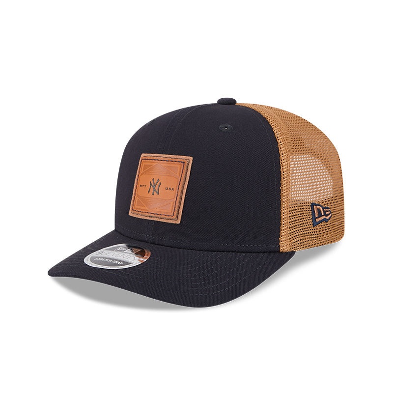 New York Yankees Debossed 9SEVENTY Stretch-Snap Trucker Hat OS